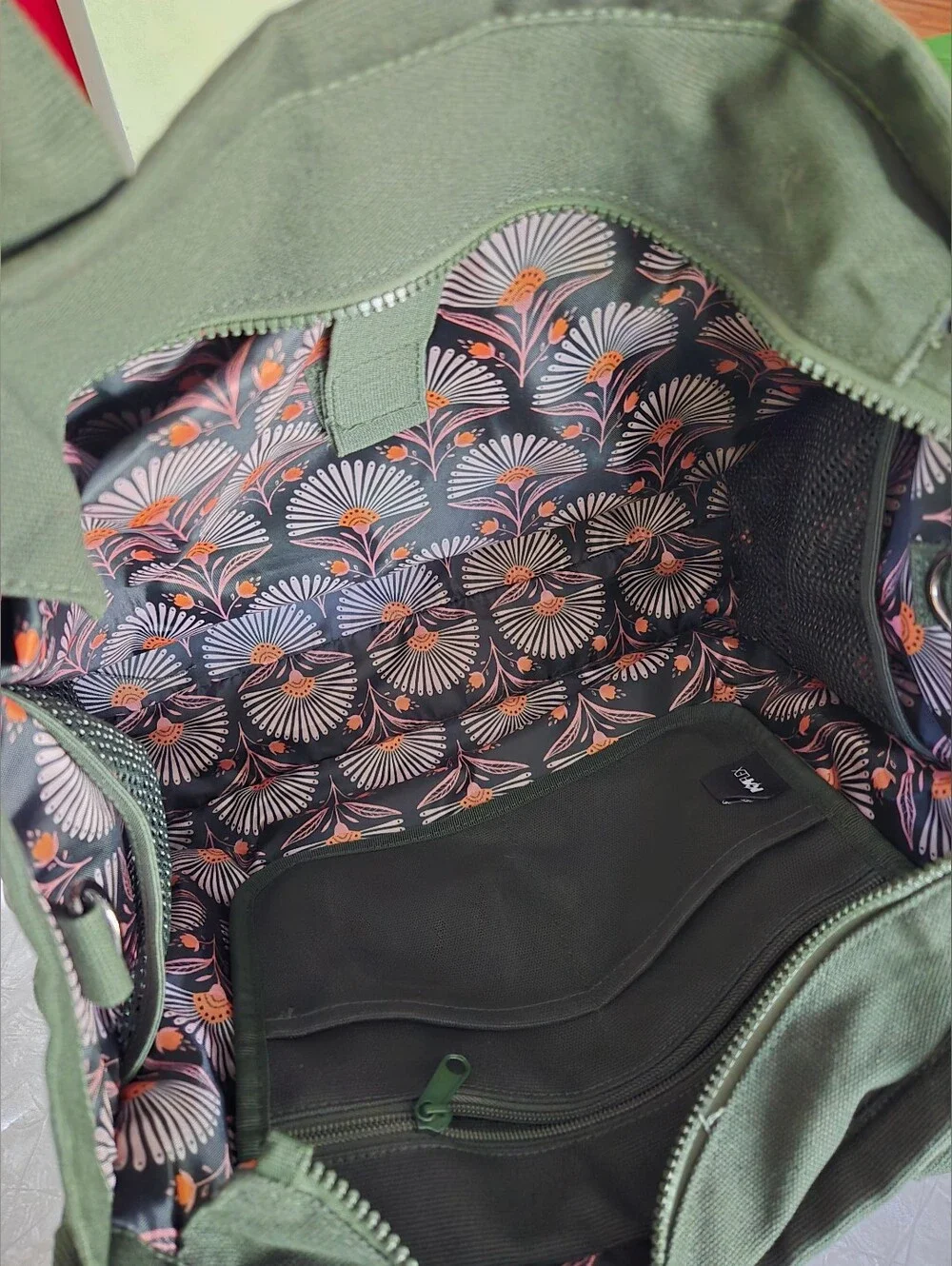 PopFlex Sloane Tote - Jungle Green/Floral Interior - EUC